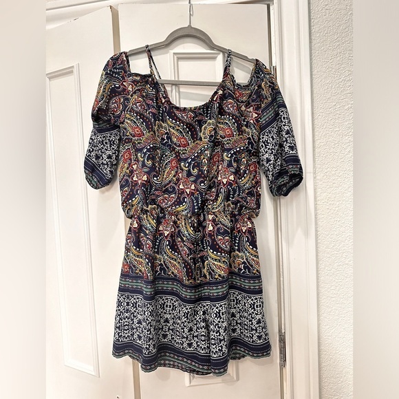 Women’s rompers City triangle cold shoulder paisley romper size L - Picture 3 of 6